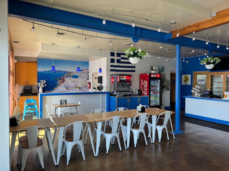 Solo Diners, Couples, And Groups All Find Their Footing Here