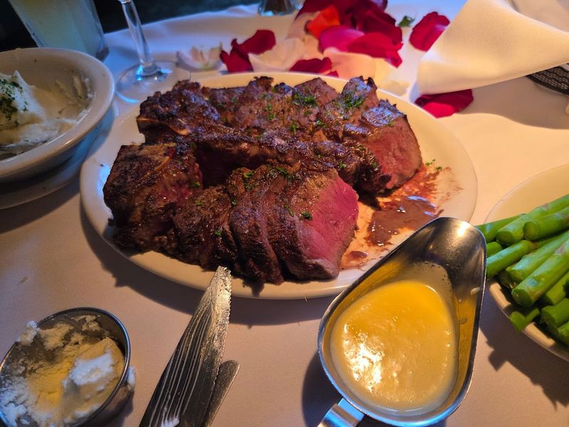 Prime Steak Plates That Keep The Menu Focused
