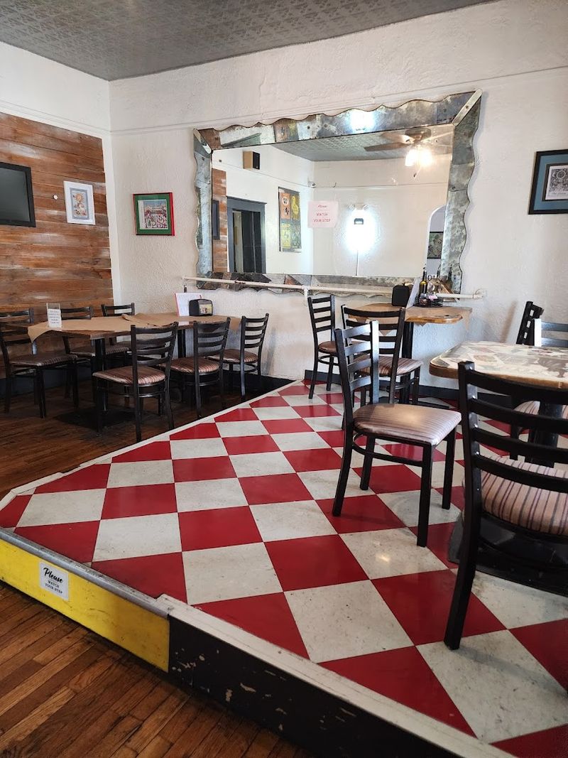 Warm Dining Room Made For Casual Slices