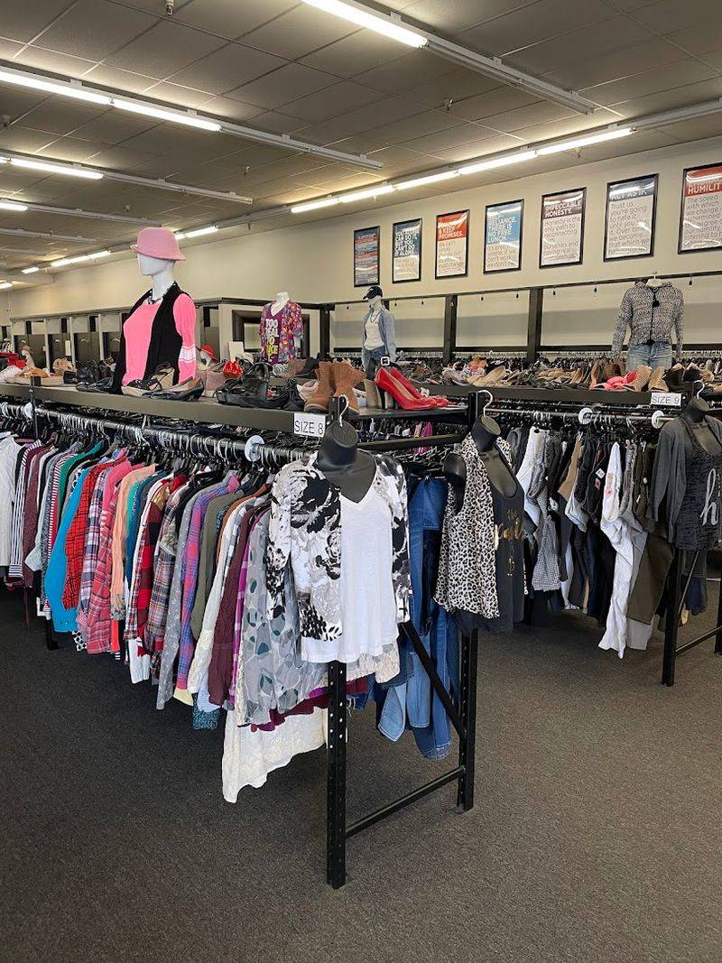 Vintage Clothing Worth Hunting Through Every Rack