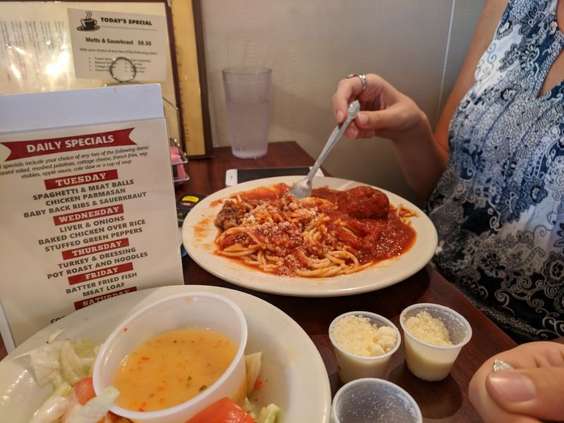 A Bowl Built For Cincinnati-Style Cravings