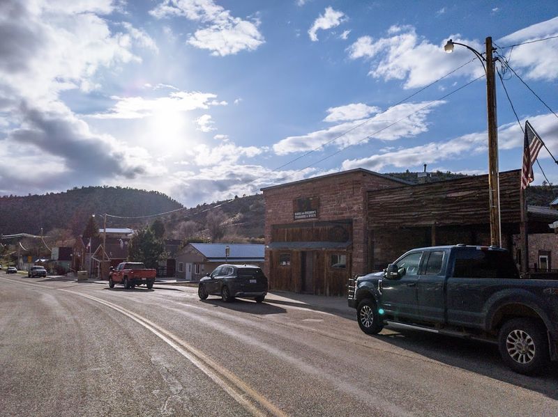 The Small Town Setting That Makes The Meal Feel Bigger