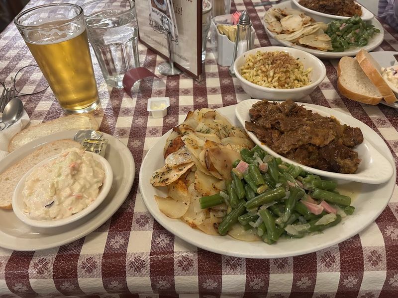 The Family-Style Format That Changes How You Eat