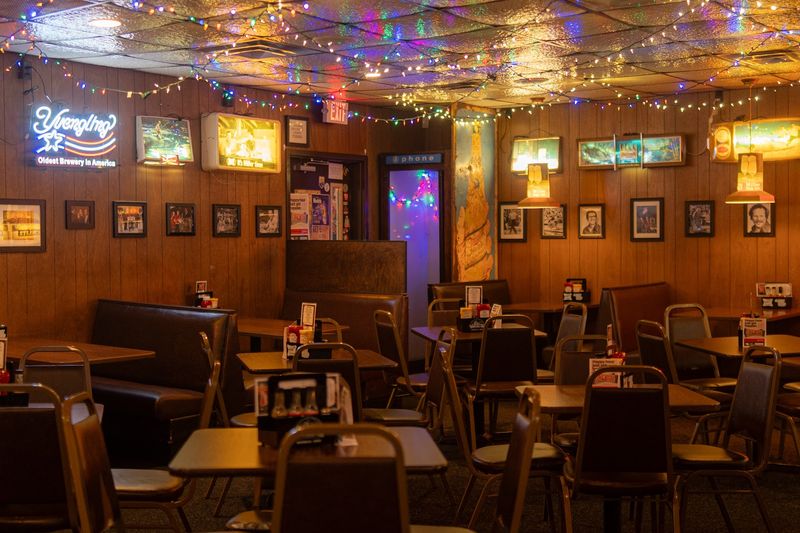 The Atmosphere That Turns First-Timers Into Regulars