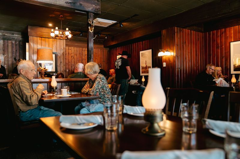 A Steakhouse That Keeps It Real