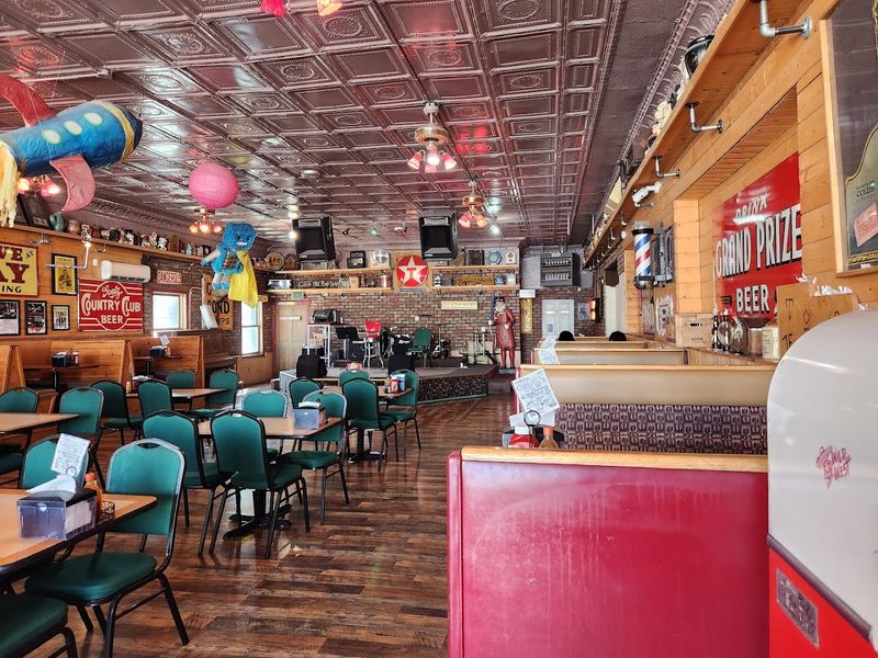 Weekend Music Inside The Green Chile Room