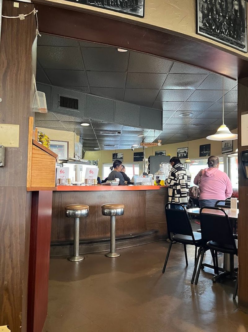 Foxy's Drive In, Clovis