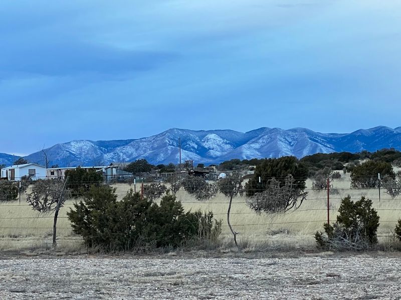 Desert Quiet With Mountain Views