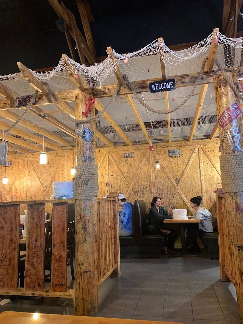 The Atmosphere Inside the Restaurant