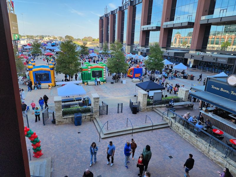 Arlington Entertainment District (Texas Live!), Arlington