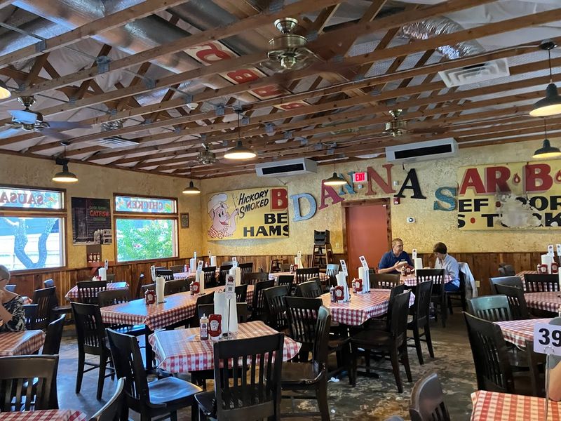 Danna's Bar-B-Que & Burger Shop