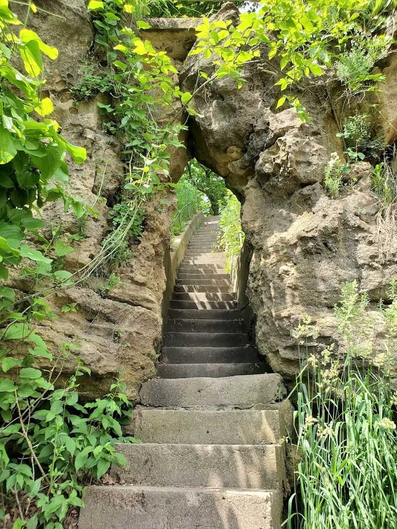 Planning Your Visit with Practical Details