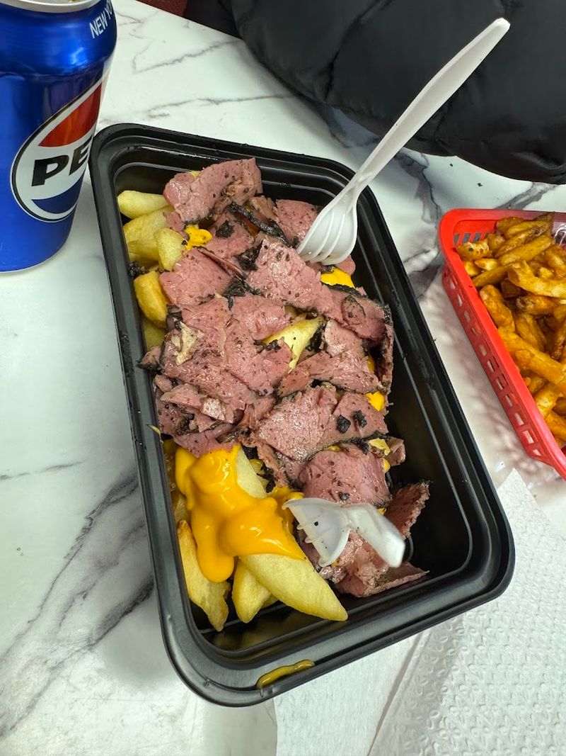 Pastrami Fries That Deserve Their Own Fan Club