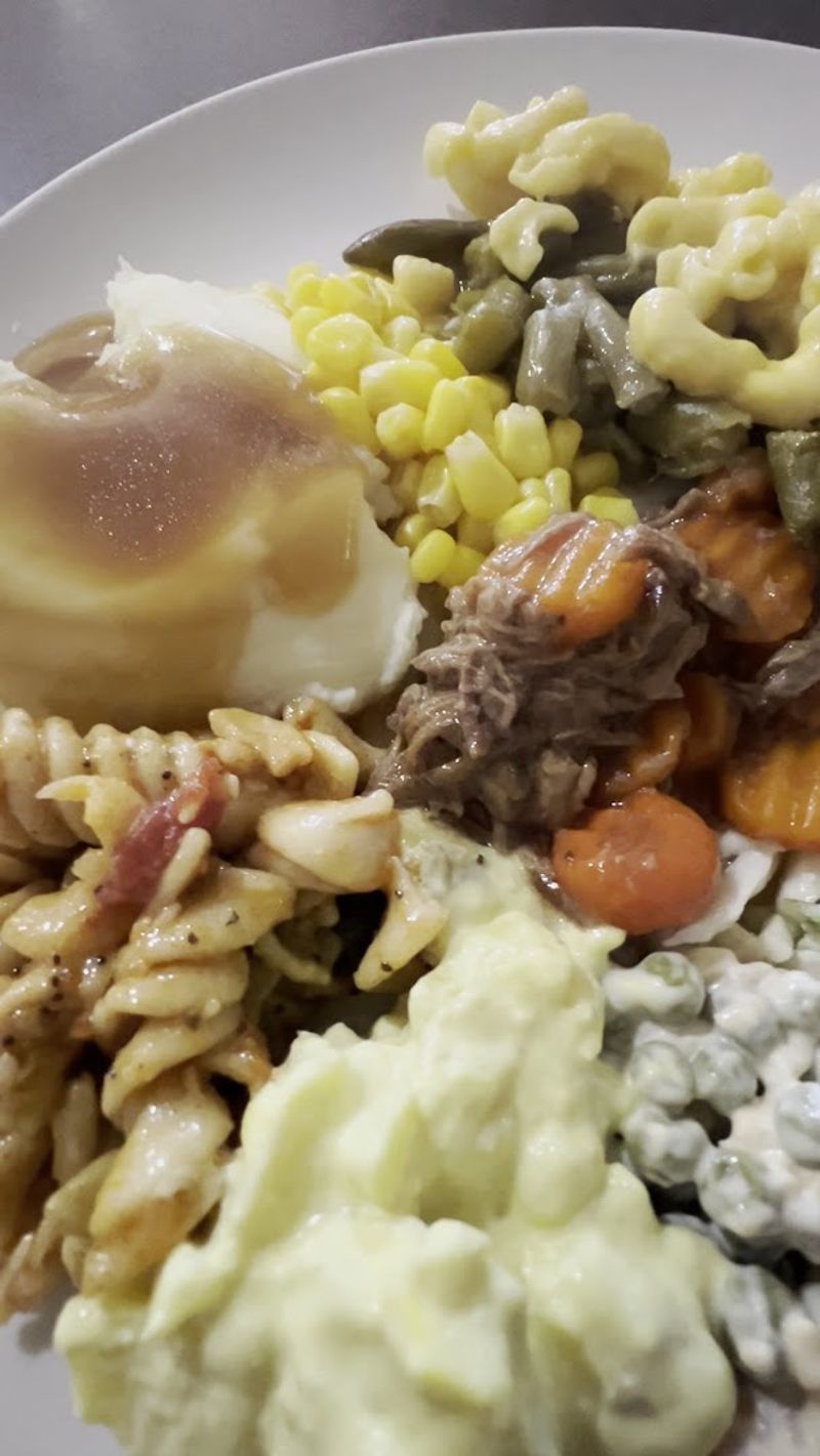 A Salad Bar That Surprises With Its Range
