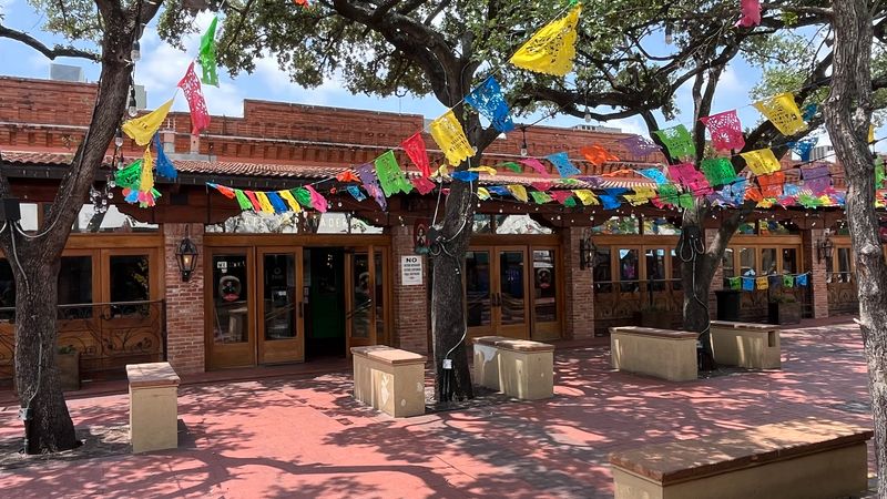 Mi Tierra Cafe Y Panaderia