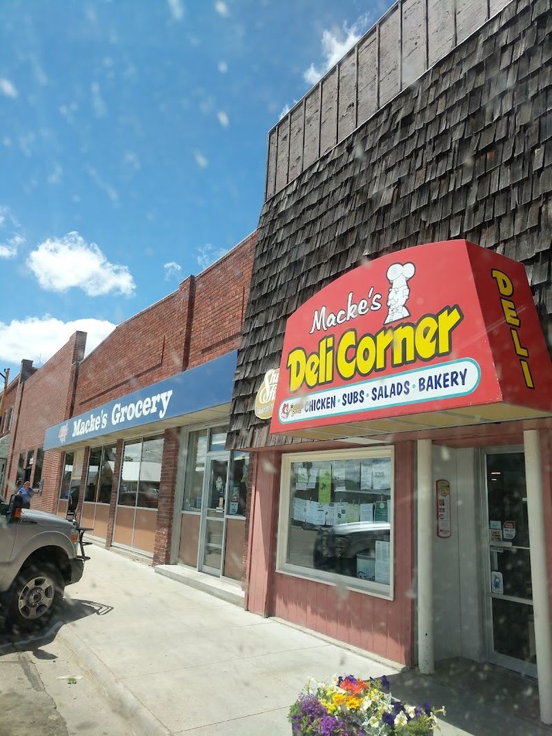 Macke's Grocery & Deli