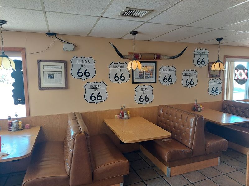 Low-Key Tables And Local Regulars