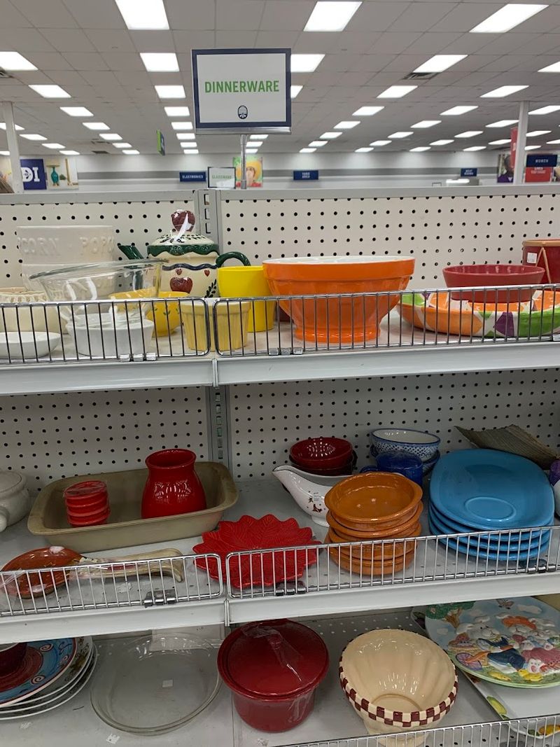 Kitchen And Home Goods Worth Digging Through
