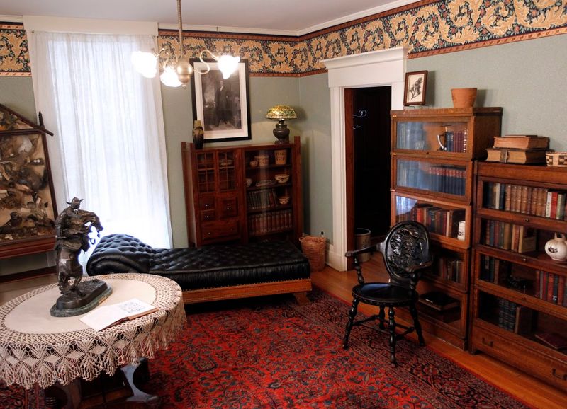Farm House Museum, Ames