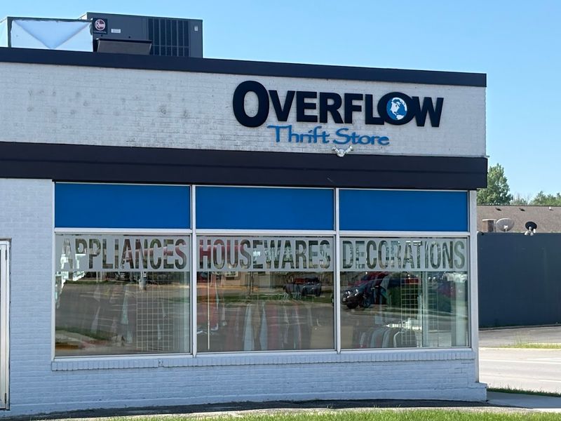 Overflow Thrift Store, Ames