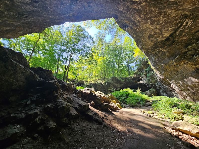 Maquoketa, Maquoketa Caves State Park