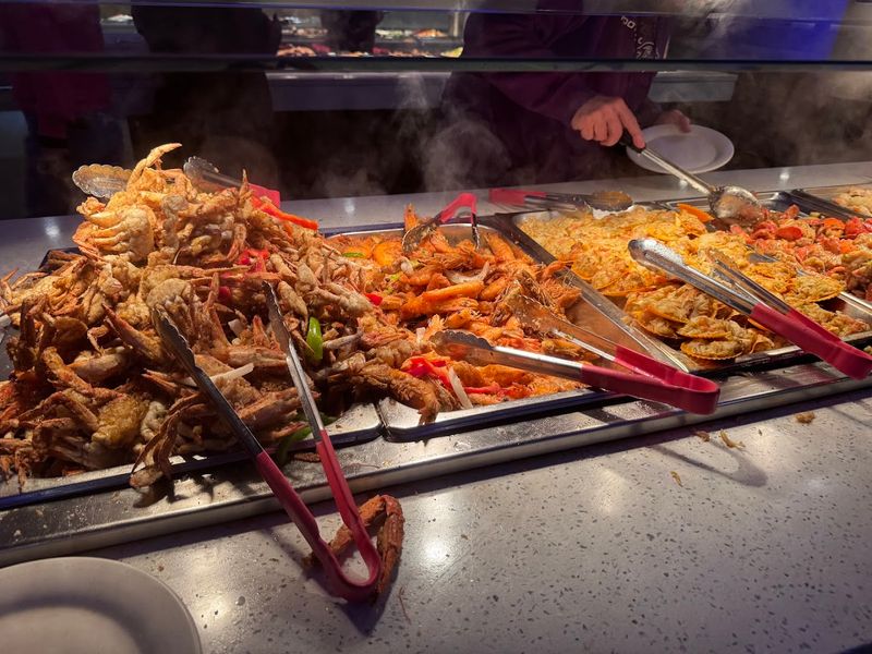 Weekday Lunch Versus Weekend Dinner, Two Very Different Experiences