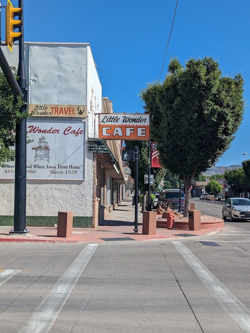 What The Historic Plaque Outside Says About The Cafe