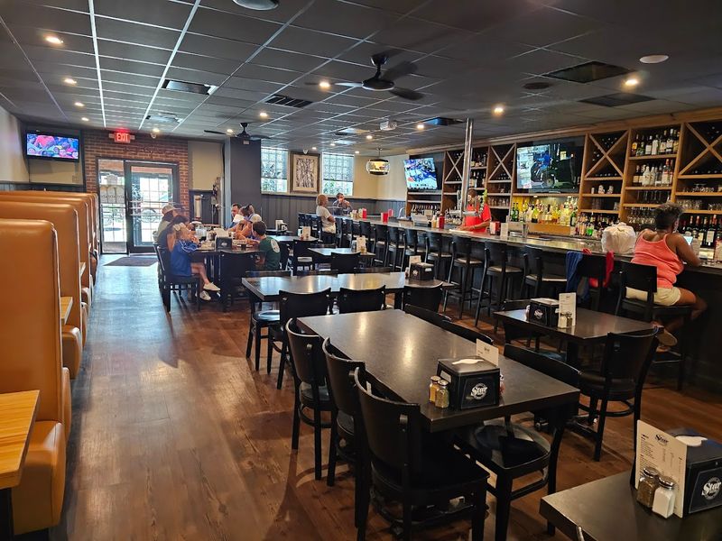 Star Tavern - Orange's Thin-Crust Pizza Legend
