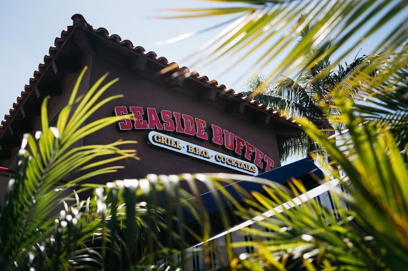 Seaside Buffet In San Diego Quietly Satisfies The Seafood Craving