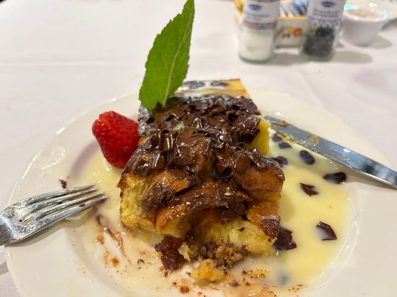 The Spanish-Cuban Menu That Keeps Every Table Coming Back