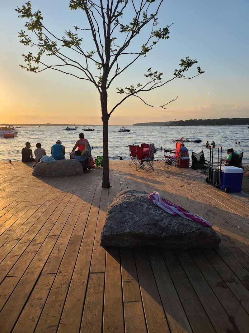 The Lakefront Walkway and Free Things to Do
