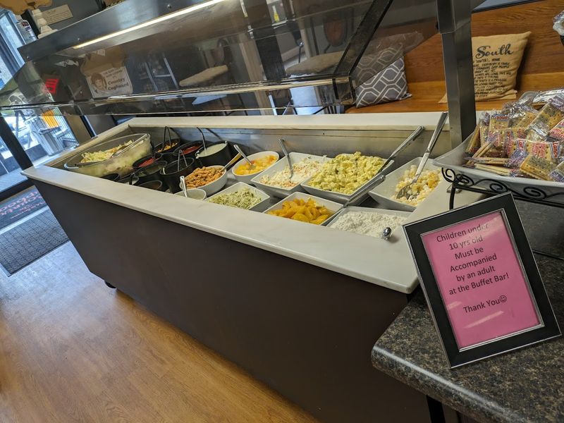 Catering And Takeout For When The Crowd Comes To You