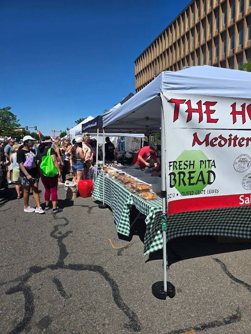 Saturday Morning On 25th: The Farmers Market Experience