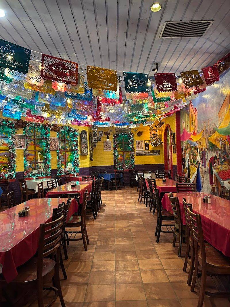 Mi Tierra Cafe Y Panadería