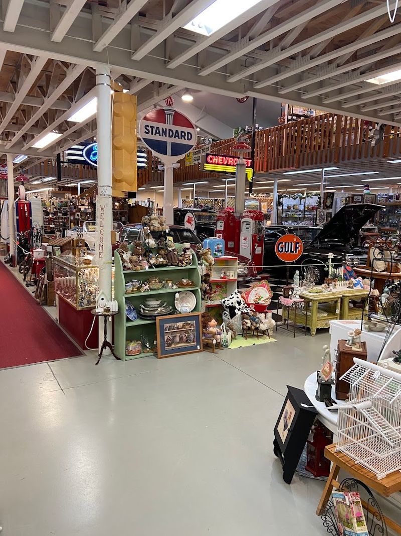 Iowa Memorabilia and Local Pride
