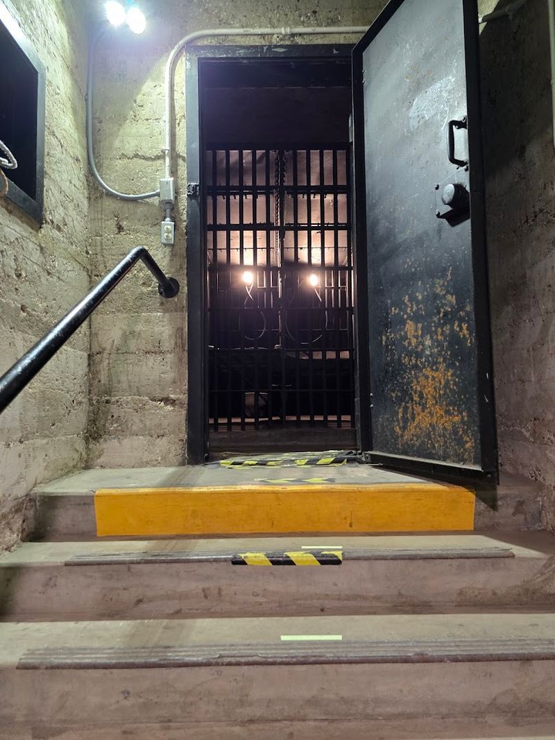 Tunnel To The Courthouse