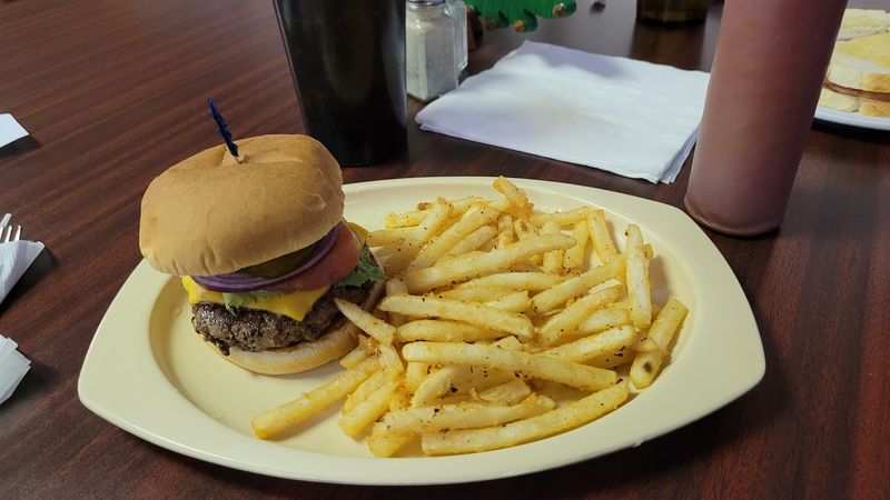 The Cheeseburger That Gets Made When You Order It