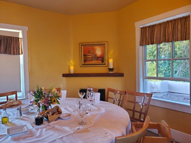 A Warm Dining Room With Old-School Charm