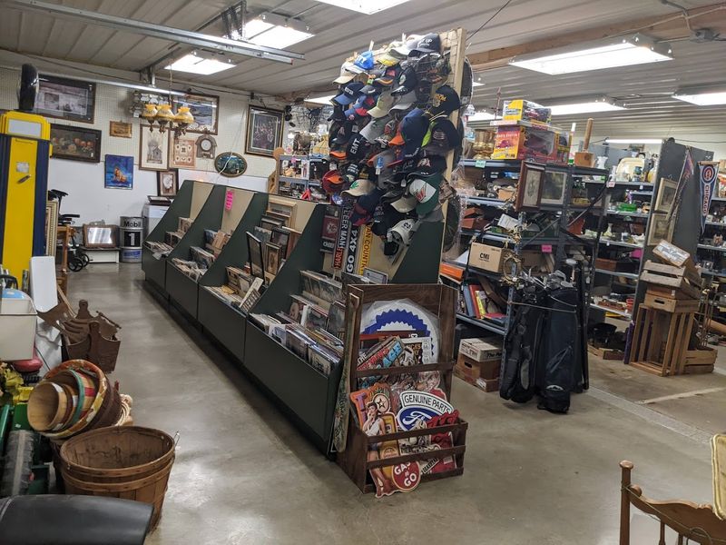 Shaggy's Indoor Flea Market, Dubuque