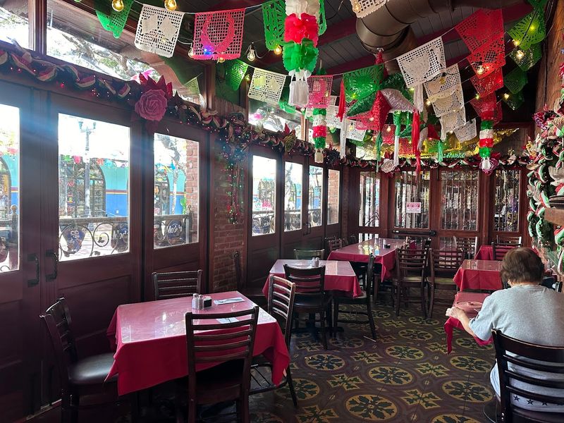 Mi Tierra Café Y Panadería