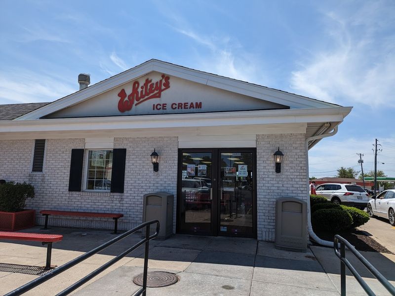 Whitey's Ice Cream, Bettendorf