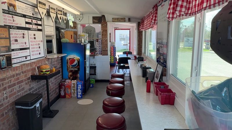 Mamie’s Drive Inn 