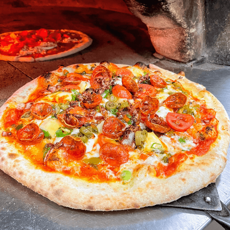 Bayou Teche Brewing And Cajun Saucer, Music And Pizza