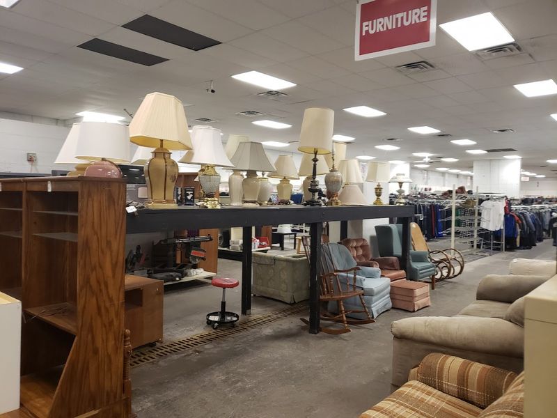 D.A.V. Thrift Store, Davenport