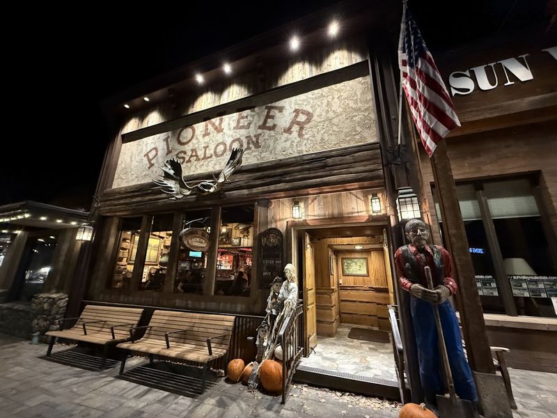Pioneer Saloon - Ketchum