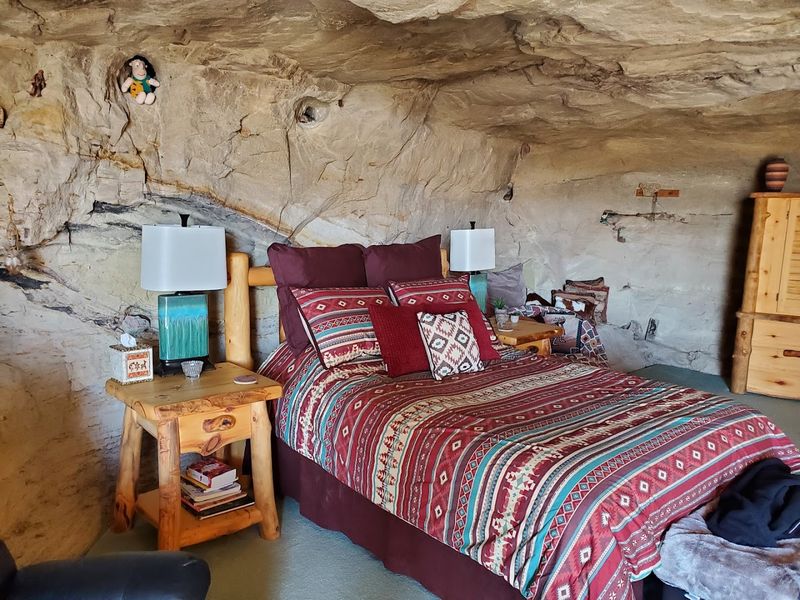 Kokopelli's Cave Bed and Breakfast, Farmington