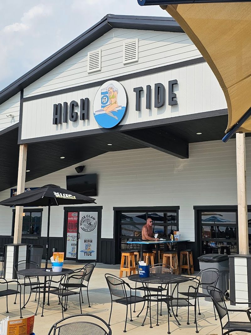 High Tide 21, Perry