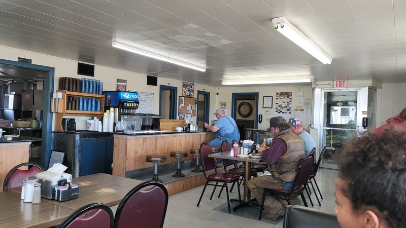 K-18 Café, Lucas