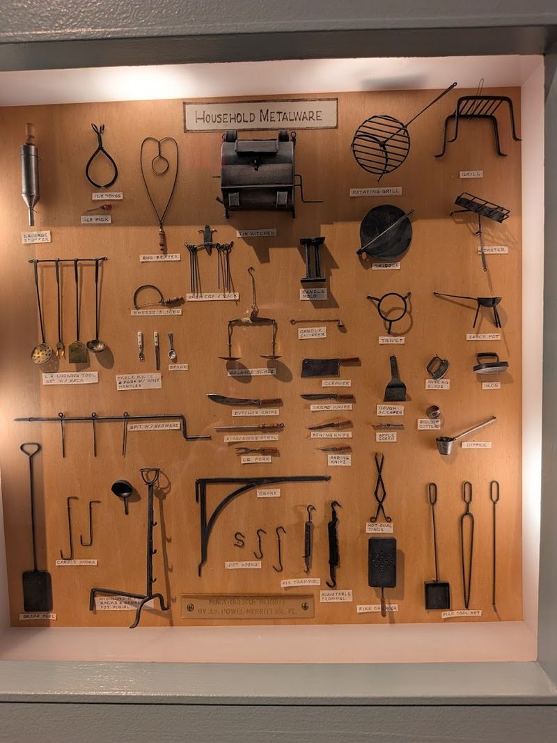 A Room Where You Test Your Own Tiny Skills