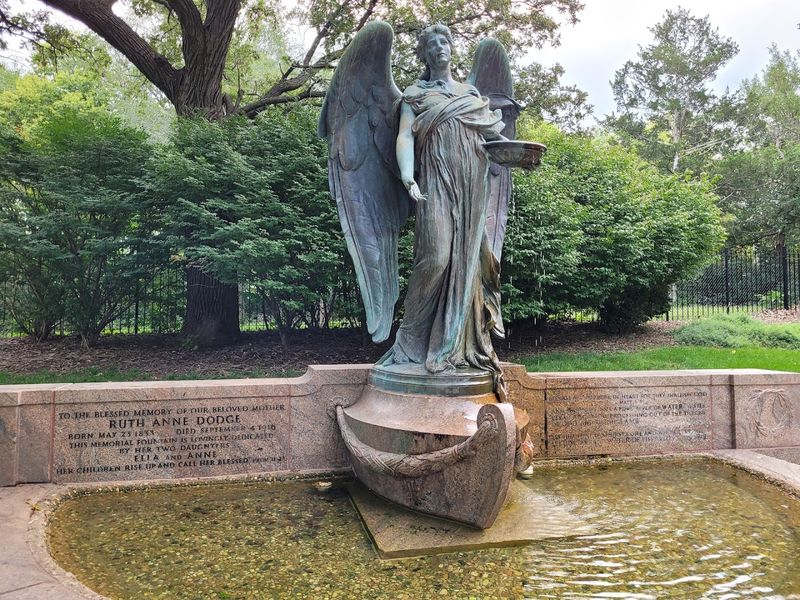 Black Angel Statue, Council Bluffs